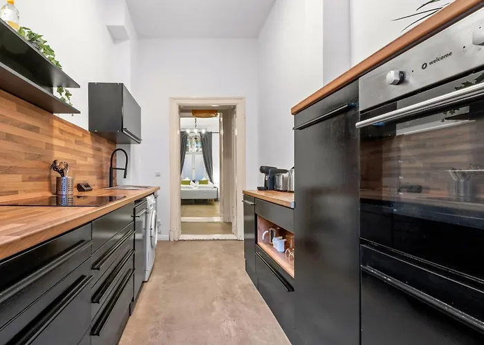 Staywell Kreuzberg Mit Sauna, Zentral, 100qm Apartment